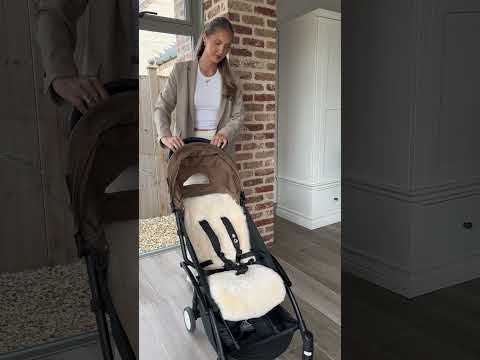 Perfect fitting sheepskin liner in a babyzen yoyo pram