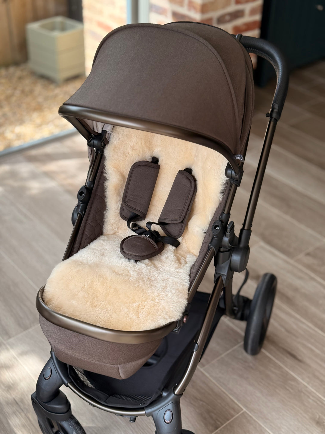 Egg 3 pram with a sheepskin liner for comfort, softness warmth and cooling in summer