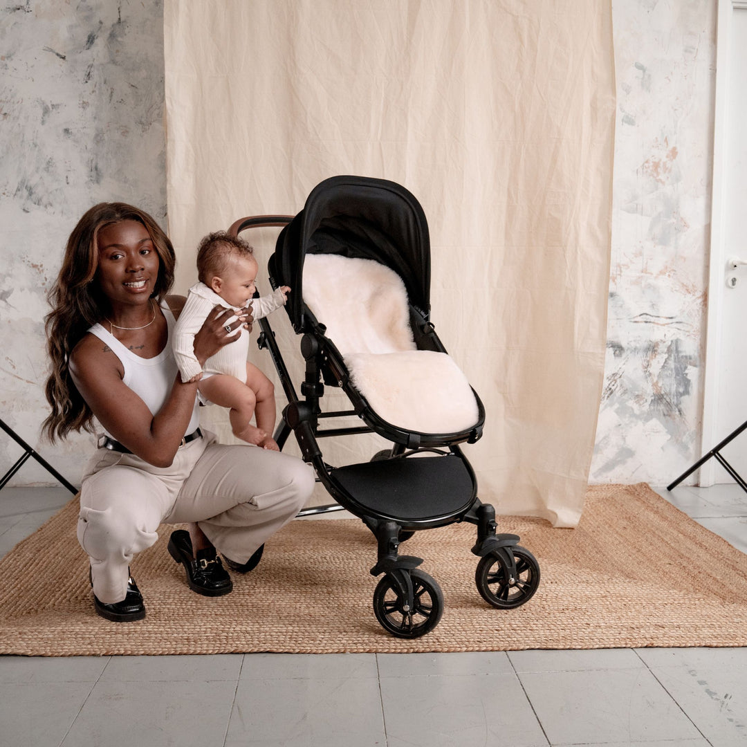 Natural Pale Lambskin in Shorn Milk for Bugaboo™ and Buggies, happy mum and baby