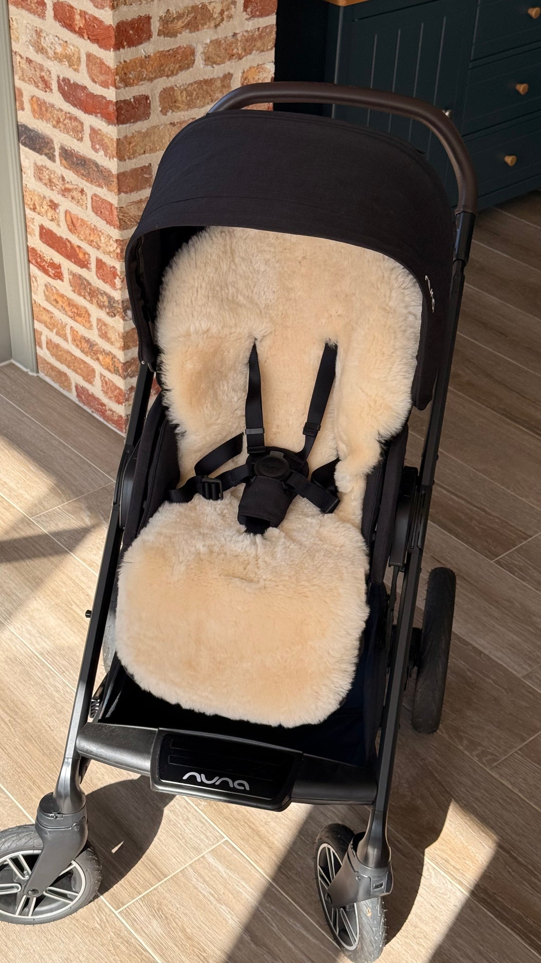 Perfect fitting sheepskin liner for the Nuna Mixx pram stroller