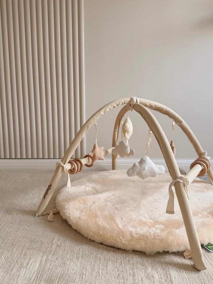 Natural Baby Play Gym in Merino Lambskin | Fellhof