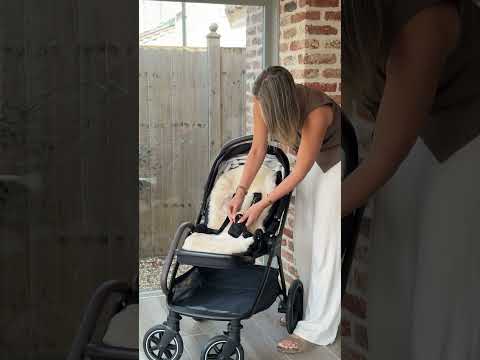 Fitting a sheepskin buggy liner in the nuna triv mix pram